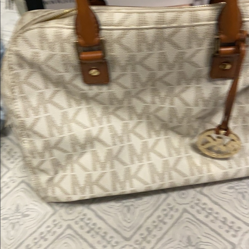 Handbag - Picture 5 of 6